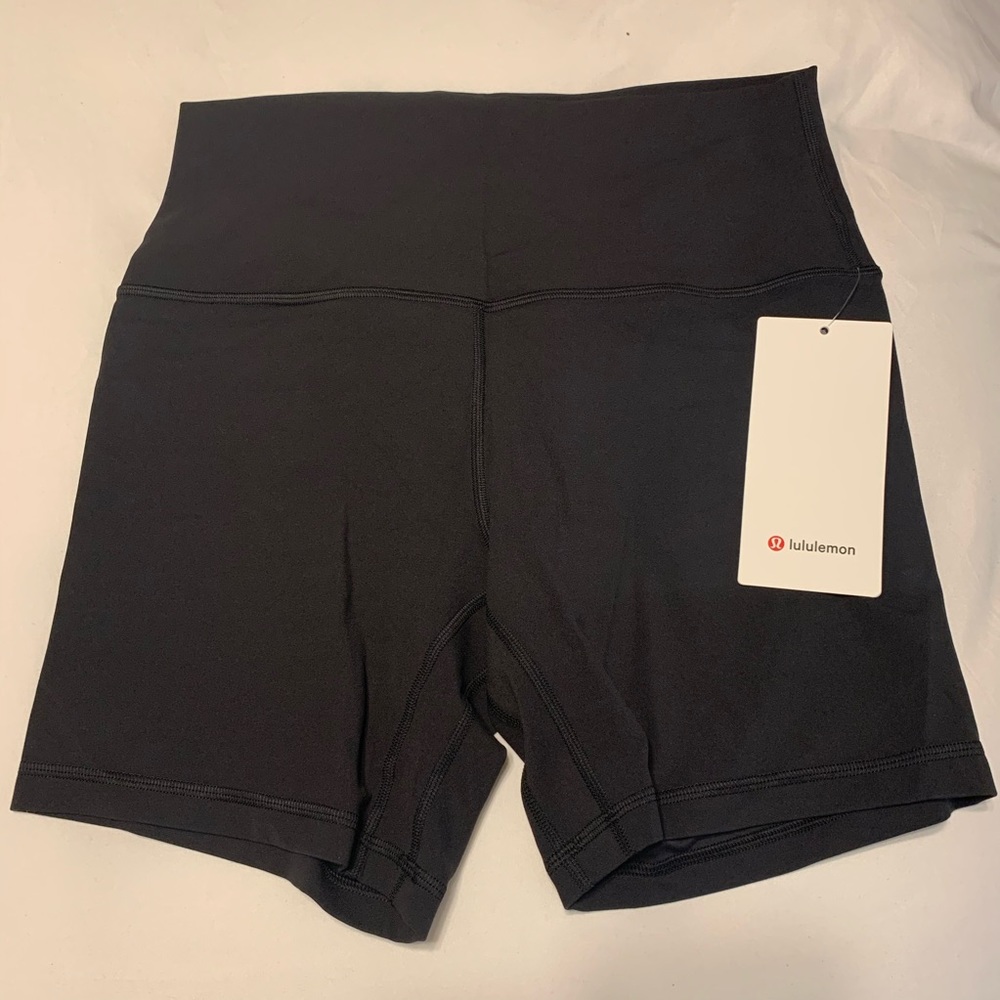 Lululemon 6” align shorts